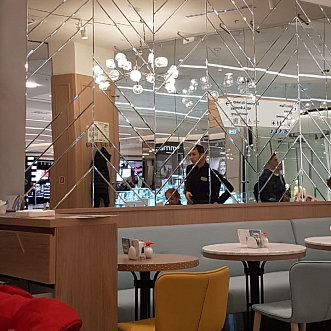 Проект Зеркальное панно в кафе фото проекта